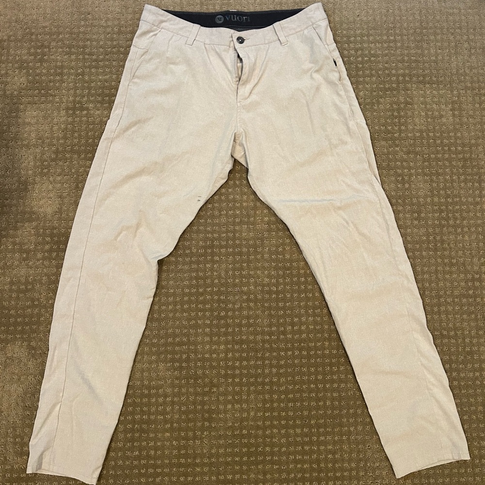 Vuori Men's Light Khaki Chinos